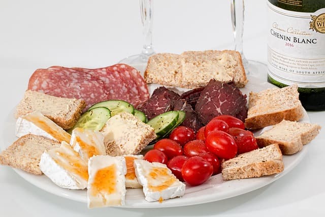 Best Serving Platters: Your Ultimate Buying Guide