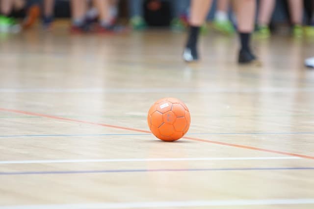 Solutions de Rangement Efficace pour Équipements de Handball